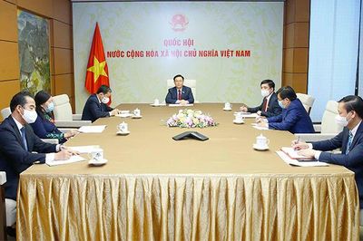 Nga xem xét chuyển giao công nghệ sản xuất vắc xin Sputnik V tại Việt Nam