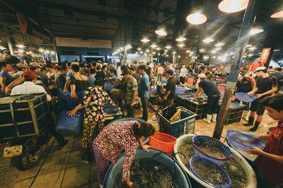 TP.HCM tìm người liên quan đến ca dương tính nCoV tại chợ Hiệp Thành