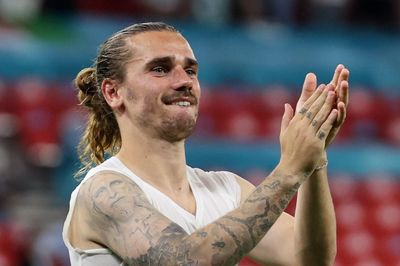 Vụ Griezmann rời Barca diễn biến phức tạp
