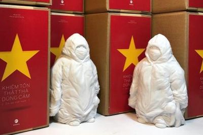 Những 'em bé Điện Biên' kiên cường mùa dịch