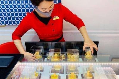Giá vàng tuần tới: Làn sóng bán tháo tiếp diễn?