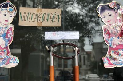 Vụ bé gái 6 tuổi chết nghi do bạo hành: Bắt tạm giam người bố
