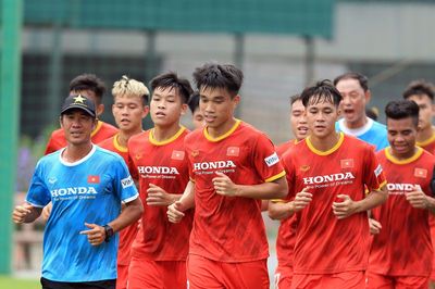 Giao hữu bóng đá: U23 Việt Nam hòa U23 Tajikistan