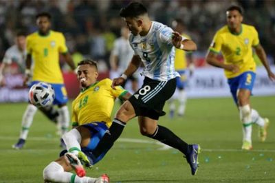 Brazil ngăn Argentina giành vé sớm đến Qatar