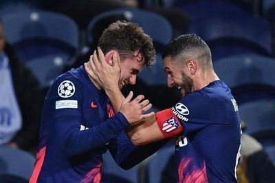 Atletico lách qua khe cửa hẹp để vào vòng knock-out Champions League