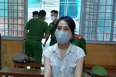 Cô gái lĩnh 19 năm tù vì mang quả nổ giả đi cướp ngân hàng