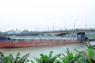 Điều tra vụ tàu thủy đâm hỏng cầu ở Thái Bình