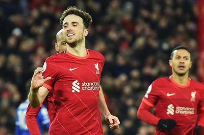 Jota ghi cú đúp, Liverpool tiếp tục bám đuổi Man City