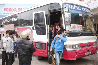 Xe khách, taxi tăng 'chui' giá cước