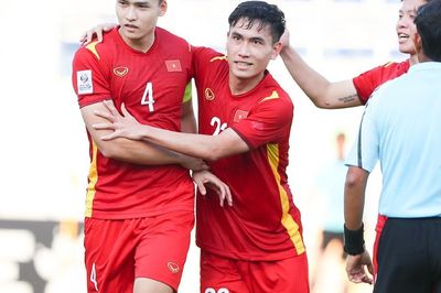 Thủ tướng chúc mừng U23 Việt Nam vào tứ kết