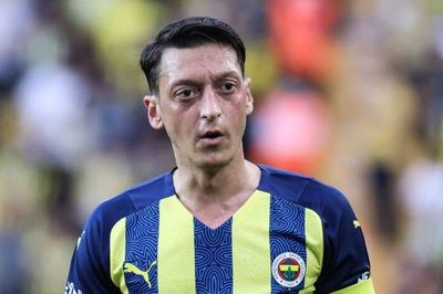 Bất ngờ với công việc của Mesut Ozil sau khi giải nghệ
