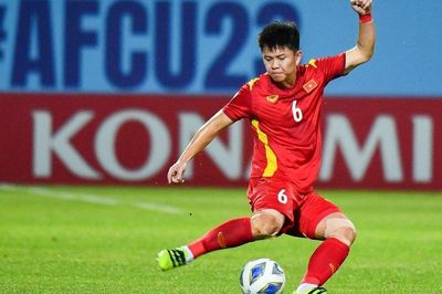 Cầu thủ U23 Việt Nam sút tung lưới Hàn Quốc bị gãy xương sườn