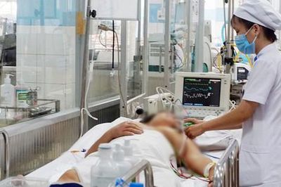 Bệnh sốt xuất huyết gia tăng nhanh, 50% bệnh nhân nặng nhập viện trễ