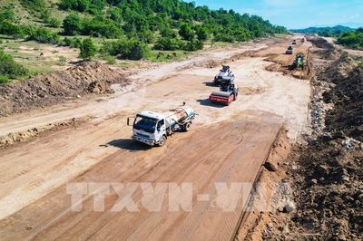 Kiểm tra tiến độ dự án cao tốc Cam Lâm – Vĩnh Hảo