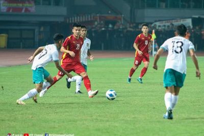 U19 Việt Nam chia điểm với U19 Indonesia