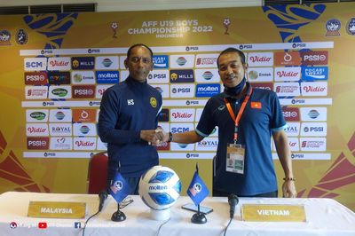 HLV Đinh Thế Nam: 'U19 Việt Nam chuẩn bị tâm lý cho áp lực từ CĐV Indonesia'