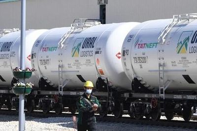 Bị lệnh trừng phạt 'bủa vây', Nga vẫn tăng doanh thu từ dầu