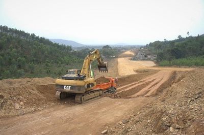 Thi công cao tốc Bắc – Nam: Cần có sự can thiệp kịp thời để giải cứu các doanh nghiệp