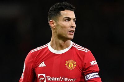 Báo Anh: 'Ronaldo không sẵn sàng thi đấu cho MU'