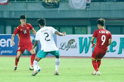 Nhìn U19 Việt Nam chuẩn bị cho vòng loại châu Á, truyền thông Indonesia e ngại