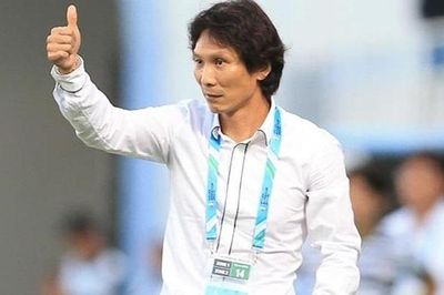 HLV Gong Oh Kyun tới 'xem giò' các cầu thủ U20 Việt Nam