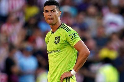 Ronaldo bẽ mặt vì bị Dortmund từ chối