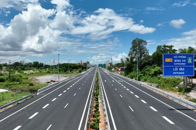 Thông xe cao tốc Vân Đồn - Móng Cái