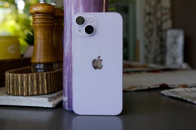Bộ đôi iPhone 14 bản thường gây thất vọng