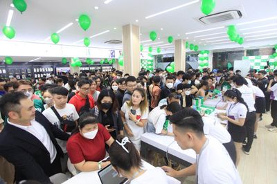 iPhone 14 giảm chỉ còn 20,89 triệu đồng