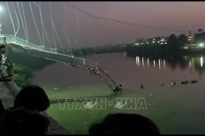 Sập cầu treo ở Ấn Độ: Ít nhất 40 người thiệt mạng