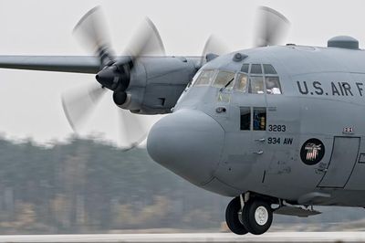 Ba Lan mở rộng căn cứ không quân Mỹ giữa căng thẳng Nga - NATO