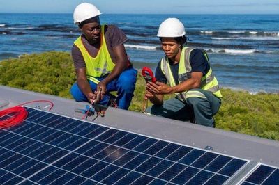TotalEnergies đầu tư phát triển 120 MW năng lượng mặt trời tại Uganda