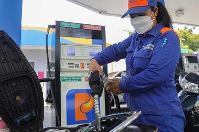 Giá xăng, dầu giảm nhẹ từ 15h chiều 21/11