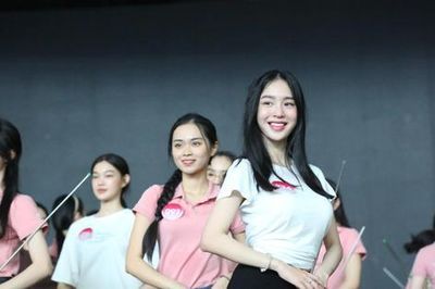 Top 56 Hoa hậu Việt Nam 2022 lần đầu lên sân khấu Chung khảo, gương mặt nào 'sáng' nhất?