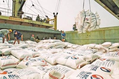 Philippines kéo dài thời gian giảm thuế nhập khẩu gạo đến hết năm 2023