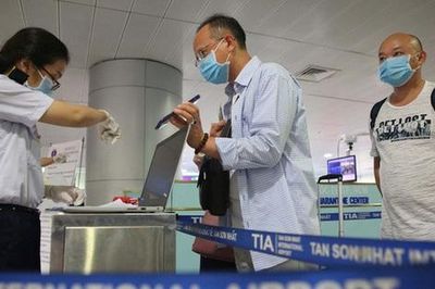 Bộ Y tế: Giám sát chặt người nhập cảnh từ khu vực đang bùng phát dịch COVID-19, từ nơi xuất hiện biến thể mới