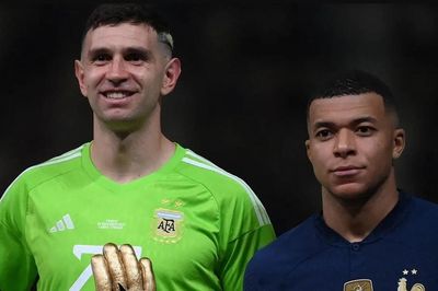 Cuộc đối thoại giữa Mbappe và Martinez sau chung kết World Cup