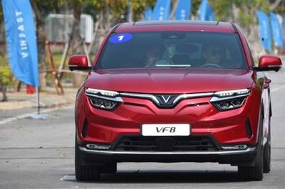 Chủ tịch Vingroup thành lập công ty cho thuê xe và taxi điện VinFast
