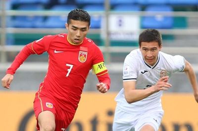 U20 Trung Quốc vào tứ kết nhờ bàn phản lưới