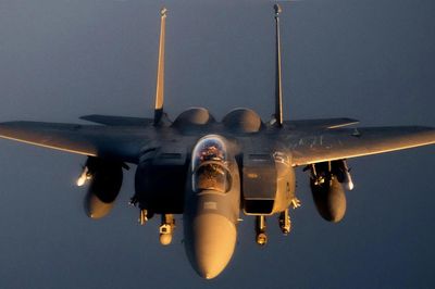 Vì sao Mỹ bất ngờ không kích ở Syria