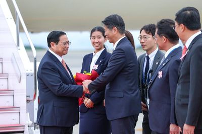 Thủ tướng Phạm Minh Chính đã tới Nhật dự Hội nghị Thượng đỉnh G7 mở rộng