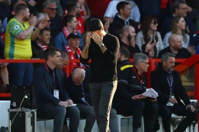 HLV Arteta: 'Đau đớn quá'