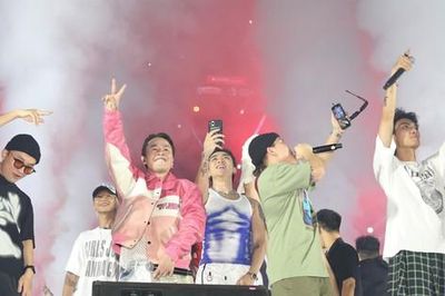 BinZ, SOOBIN cùng dàn rapper 'thổi bùng' nhạc hội sinh viên
