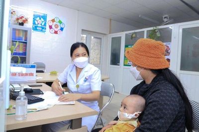 Nghệ An: Nắng nóng 40 độ, trẻ em nhập viện tăng cao