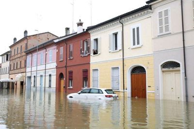 Cứu trợ hơn 2 tỷ USD cho các vùng bị lũ lụt ở Italy