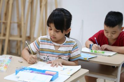 Nở rộ lớp học kĩ năng sống dịp hè