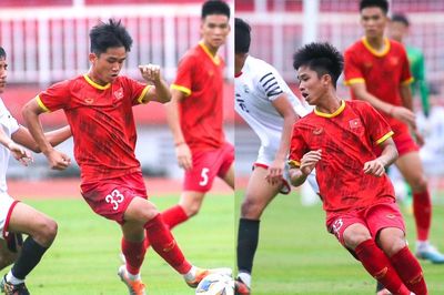Sớm mất người vì thẻ đỏ, U17 Việt Nam nhận kết quả bất ngờ trước đội bóng Tây Á