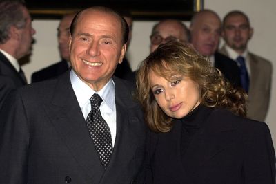 Người thừa kế đế chế kinh doanh của ông Silvio Berlusconi
