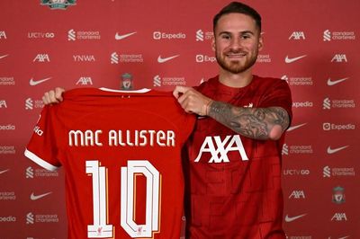 Vì sao cầu thủ được mệnh danh là 'Con dao quân đội Thụy Sĩ' lại phù hợp với Liverpool