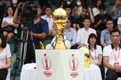 Giải 'World Cup' đặc biệt của dân văn phòng